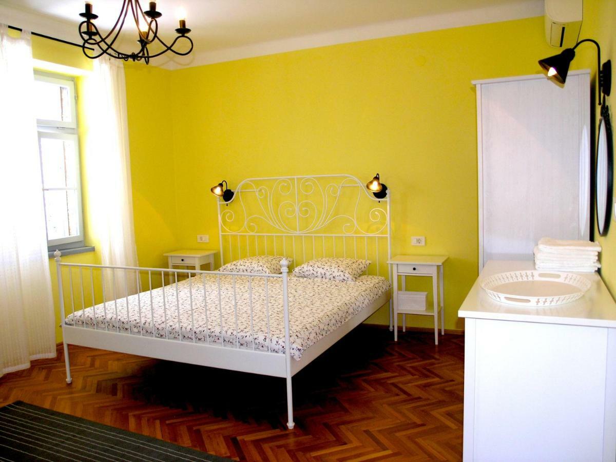 Holiday Home Lija Center Rab Town Kültér fotó