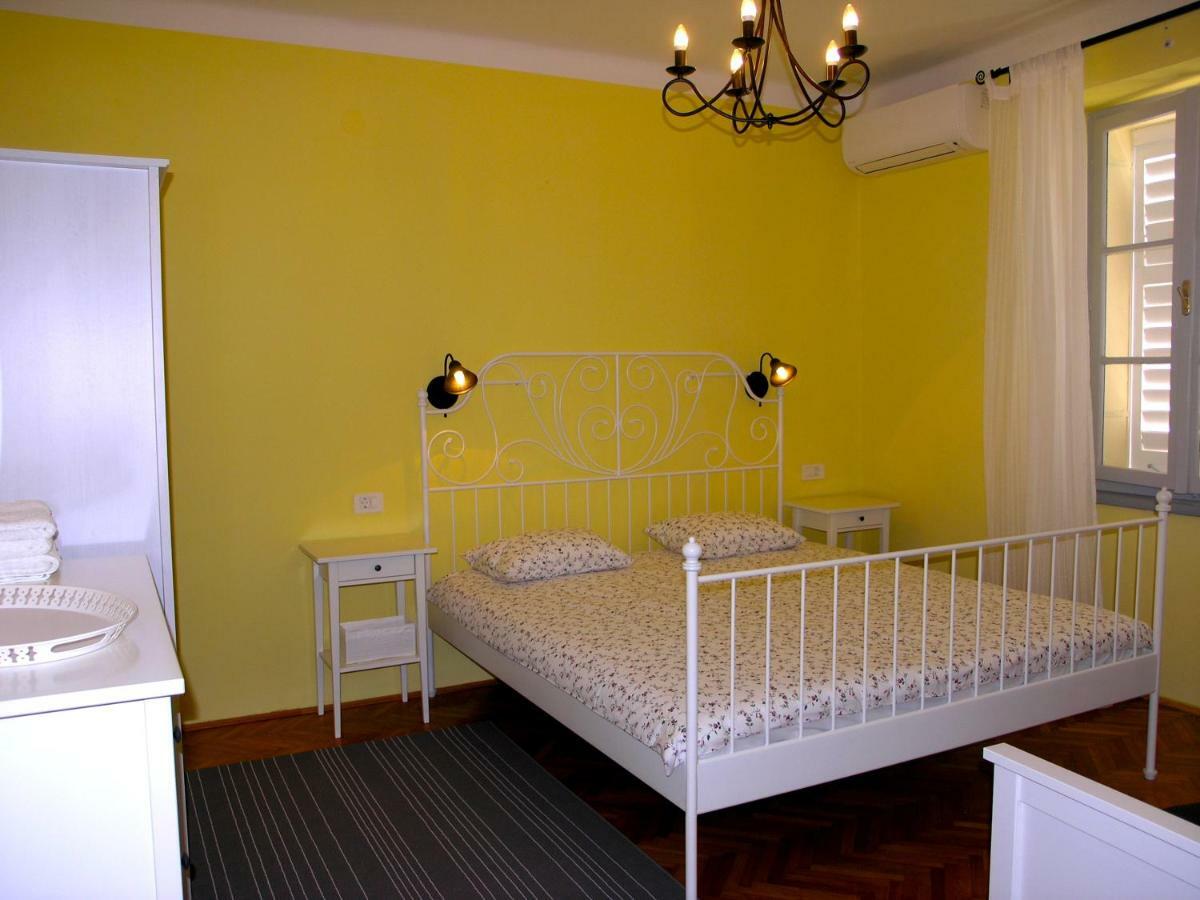 Holiday Home Lija Center Rab Town Kültér fotó